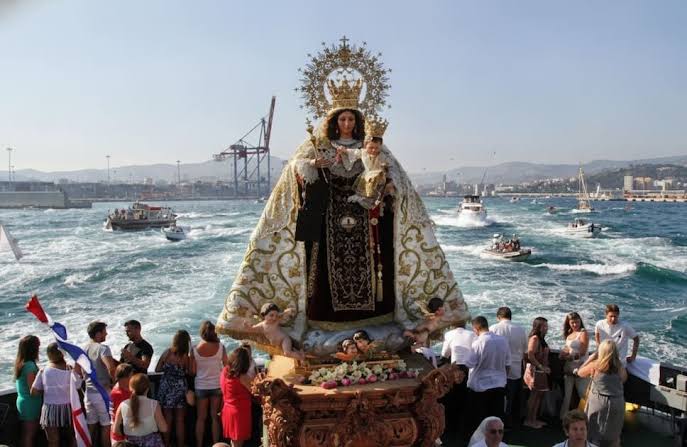 Celebración de la Virgen del Carmen en Huelin Málaga junto al mar